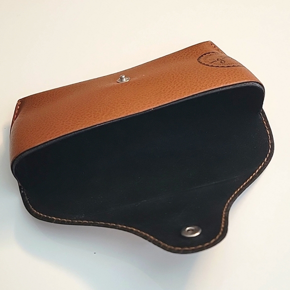 RAY BAN by LUXOTICA Faux Leather Brown Pebble Sunglass Case - UNISEX - EUC - Picture 6 of 15